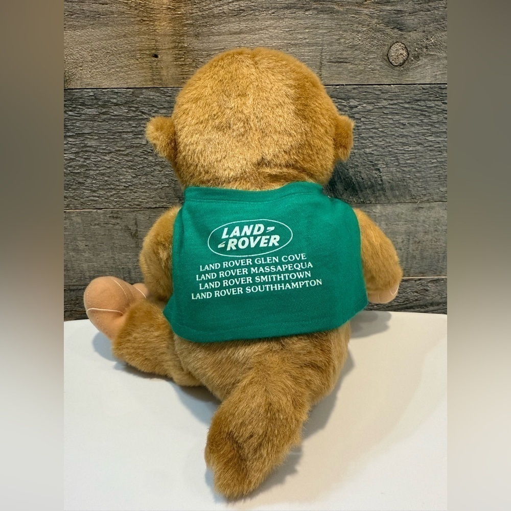 Land Rover Car Vintage Monkey Stuffed Animal Green T Shirt Long Island - Picture 2 of 2